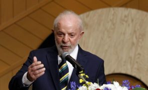 Presidente do Brasil alerta sobre riscos do autoritarismo e de nova 