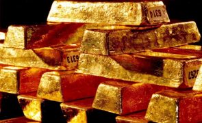 Ouro sobe para novo máximo devido à incerteza da guerra comercial