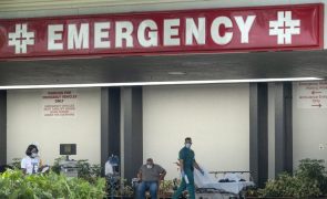 EUA anunciam corte de 10.000 empregos no Departamento de Saúde
