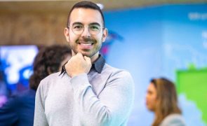 Diogo Alexandre - Passa férias com conhecida atriz: 