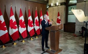 Primeiro-ministro do Canadá diz que acabou estreita colaboração com os EUA