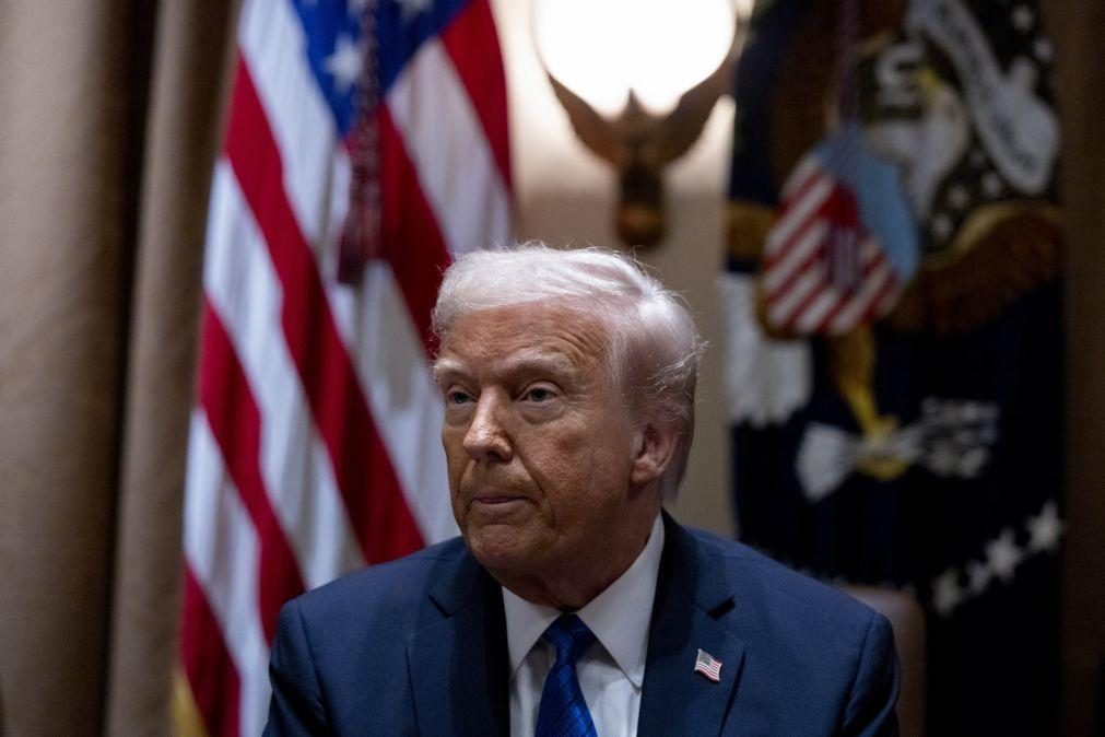Juiz ordena que administração Trump preserve mensagens trocadas no Signal sobre ataque no Iémen