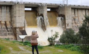 APA prevê começar na próxima semana reparação de avaria em barragem de Évora