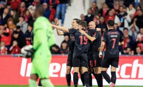 Benfica vence Gil Vicente por 3-0 e iguala Sporting na liderança da I Liga