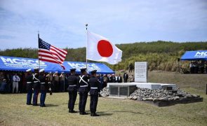 Japão e Estados Unidos comemoram batalha de Iwo Jima 80 anos depois