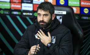 Treinador do Vitória pede 