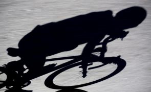 Três ciclistas atropelados na Marginal no sentido Carcavelos-Lisboa