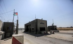 Israel liberta cinco prisioneiros palestinianos