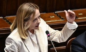 Meloni assegura que os centros de deportação na Albânia são consensuais na UE