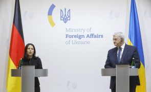 MNE alemã acusa Rússia de fugir a negociações de cessar-fogo