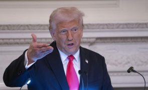 Washington diz que Trump está ainda a 