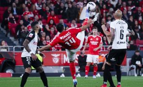 Benfica vence Farense e iguala Sporting na liderança da I Liga