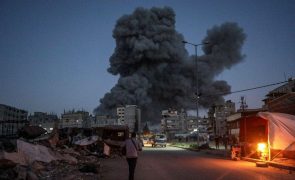 Pelo menos 60 mortos em ataques israelitas contra Gaza nas últimas 24 horas
