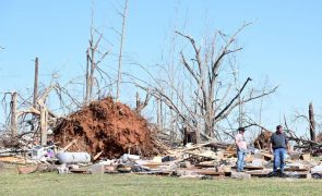Número de mortos por tempestade no centro e sul dos Estados Unidos sobe para 16