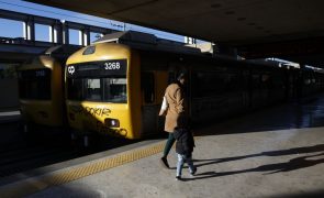 Circulação ferroviária interrompida à noite a partir de hoje entre Cais do Sodré e Algés