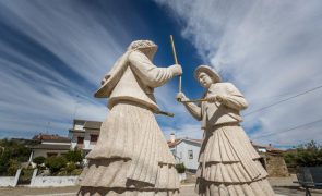 Danças rituais dos pauliteiros nas festas de Miranda são património cultural imaterial