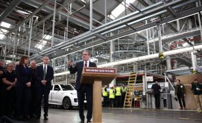 Governo britânico anuncia medidas para setor automóvel afetado por tarifas dos EUA