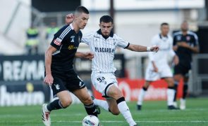 Farense e Casa Pia empatam sem golos em Faro