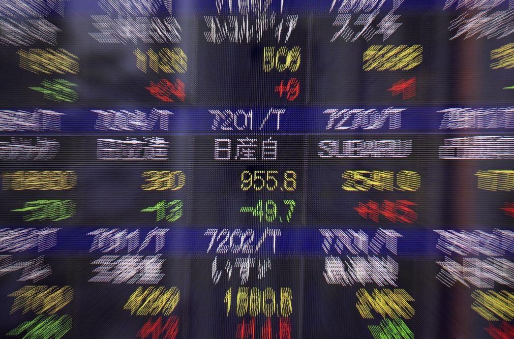 Bolsas asiáticas recuperam após perdas devido à guerra comercial
