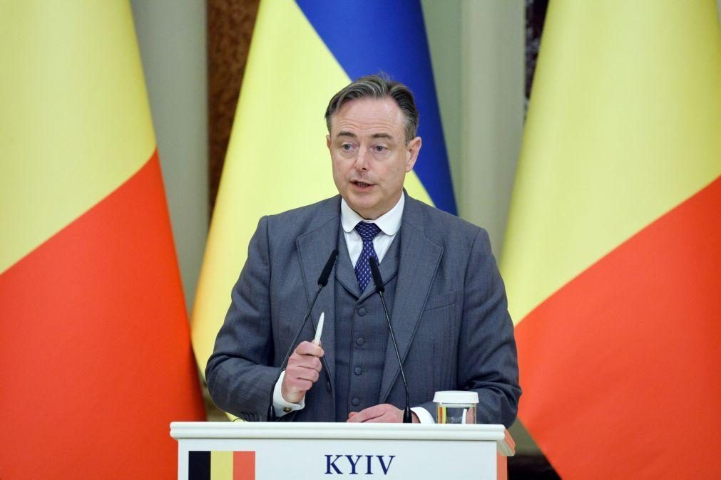 PM belga anuncia apoio de mil milhões de euros a Kiev e entrega imediata de F-16