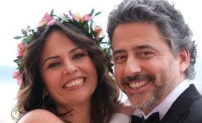 Casados à Primeira Vista Raquel deliciada com strip tease de Hugo: 