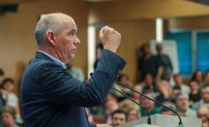 PCP avisa que só aceita acordo de governação à esquerda com programa de rutura