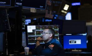 Wall Street abre mista após forte queda na véspera