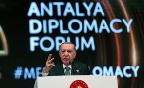 Erdogan acusa Israel de barbárie em Gaza e de dinamitar transição síria