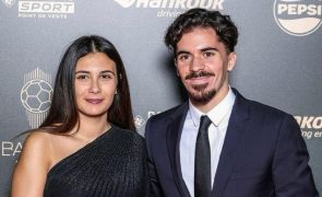 Vitinha Foi pai pela segunda vez. Veja a primeira foto da pequena Madalena