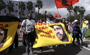 Cerca de uma centena de pessoas pediram justiça para Odair Moniz na Amadora
