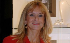 Vera Roquette Antiga apresentadora da RTP roubada em igreja lisboeta: 