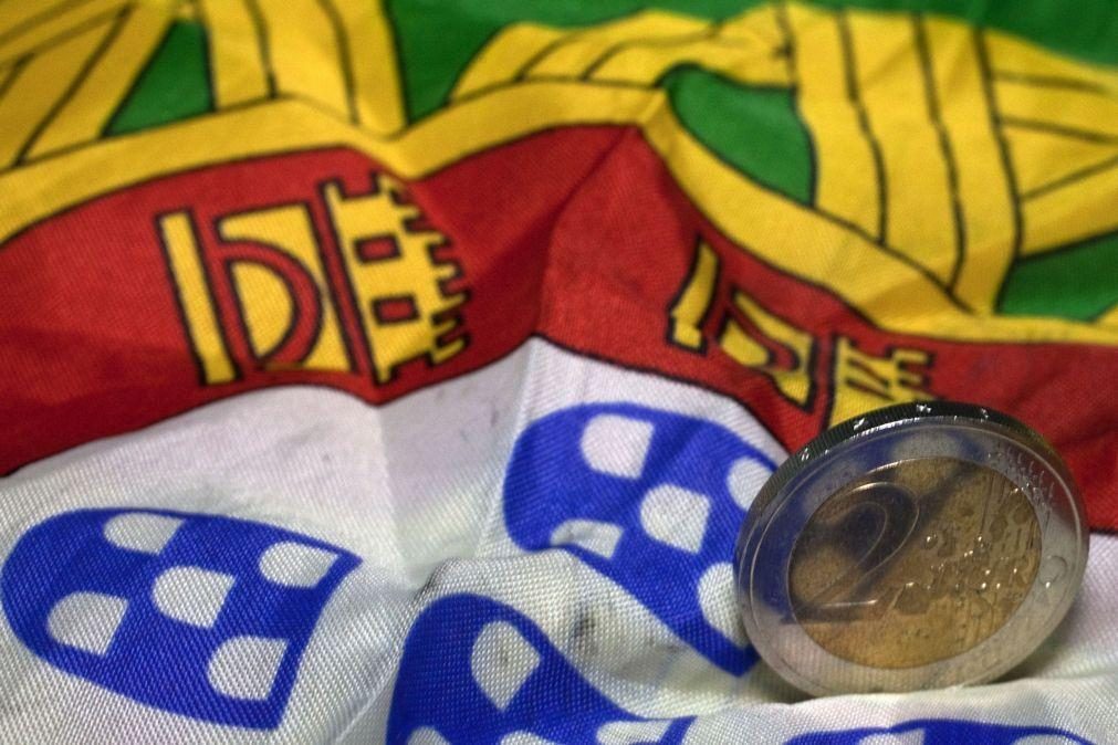 Juros da dívida de Portugal sobem a dois e a cinco anos e descem a 10 anos
