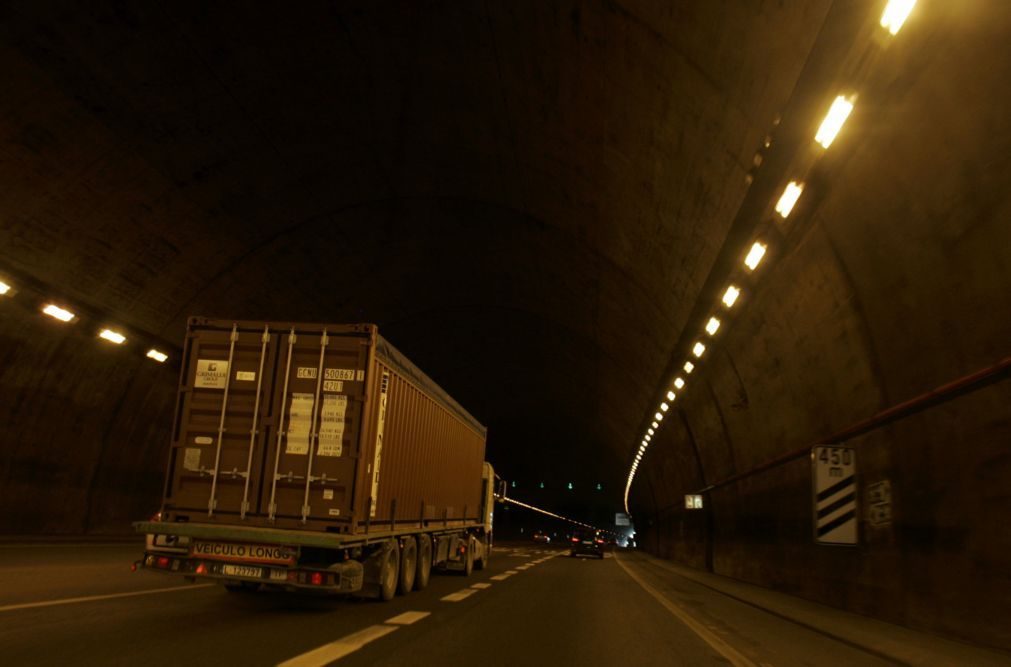 Reposição da normal circulação no Túnel do Grilo em Lisboa começa segunda-feira
