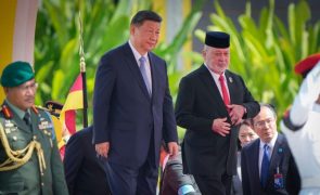 Xi Jinping tenta posicionar China como fonte de estabilidade para Sudeste Asiático