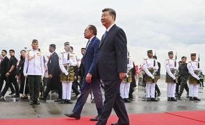 Primeiro-ministro da Malásia ao lado da China em matéria de comércio