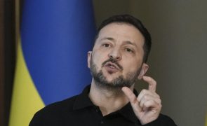Zelensky acusa China de Zelenskyarmar Rússia e quer comprar mísseis aos EUA