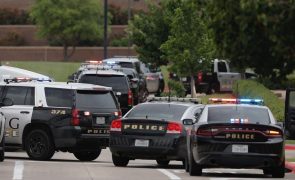Duas pessoas morreram e seis ficaram feridas num tiroteio na Universidade da Florida
