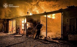 Ataques russos causam dois mortos e dezenas de feridos em Kharkiv e Sumy na Ucrânia