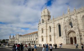 Trabalhadores de museus e monumentos nacionais em greve aos feriados a partir de hoje