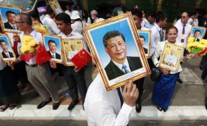 China e Camboja assinam mais de 30 acordos de cooperação durante visita de Xi