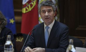 José Luís Carneiro diz que imigrantes da CPLP foram sujeitos a verificações de segurança