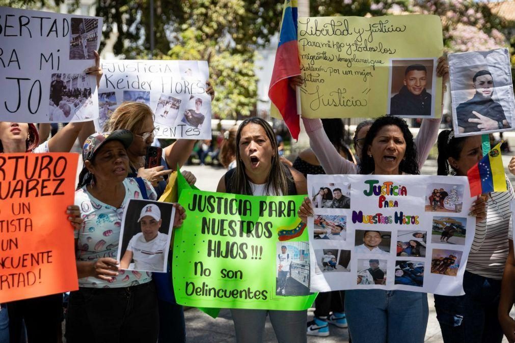 Supremo Tribunal dos Estados Unidos trava deportações de venezuelanos para El Salvador