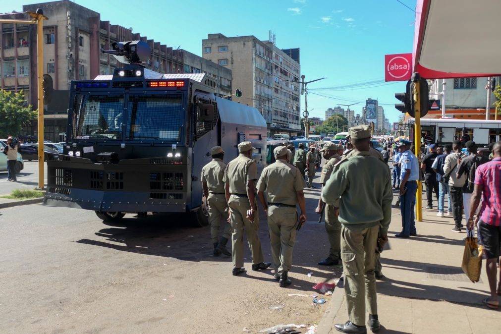 Polícia moçambicana impede marcha contra