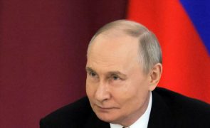 Putin determina cessar-fogo das forças russas durante a Páscoa