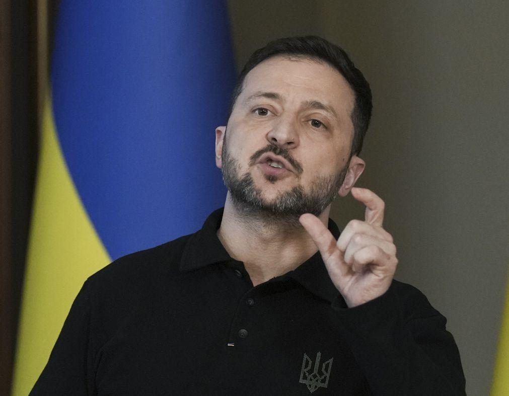 Zelensky acusa Putin de