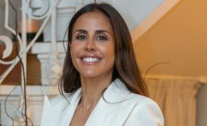 Carolina Patrocínio Um mês após escândalo da burla, brinca com Tiago Teotónio Pereira: 