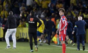 Atlético de Madrid mais longe do líder FC Barcelona após derrota com Las Palmas