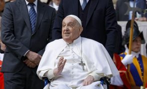AVC cerebral foi causa da morte do papa Francisco