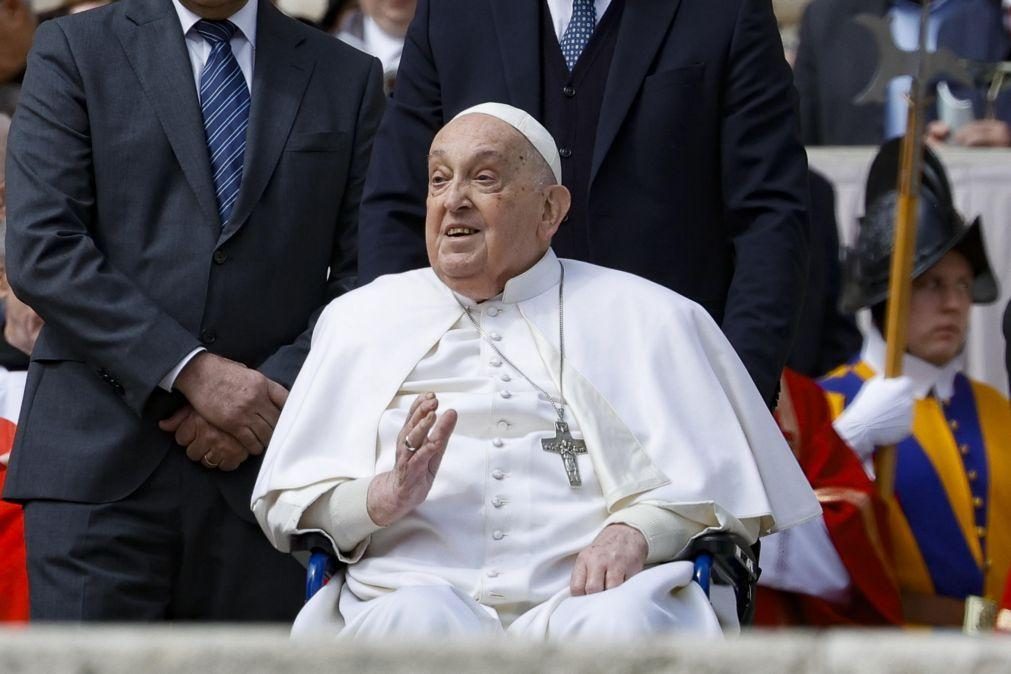 AVC cerebral foi causa da morte do papa Francisco