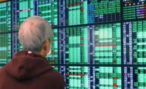 Bolsa de Tóquio fecha a cair 0,17%